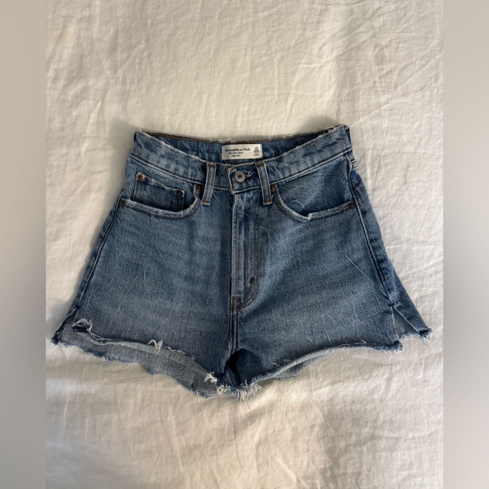 Abercrombie & Fitch High Rise Mom Short Jean shorts